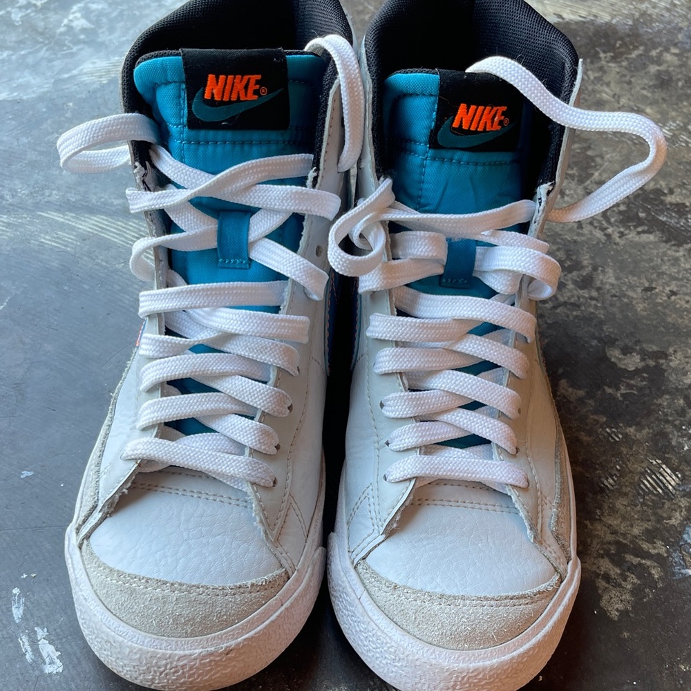 Nike Blazer Mid '77 GS 'Pure Platinum Laser Blue’ Worn Few Times